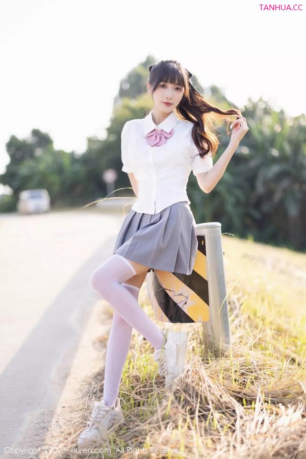 林星阑  [XiuRen]高清写真图 2023.12.06 No.7771 林星阑 短裙美腿第4张图片